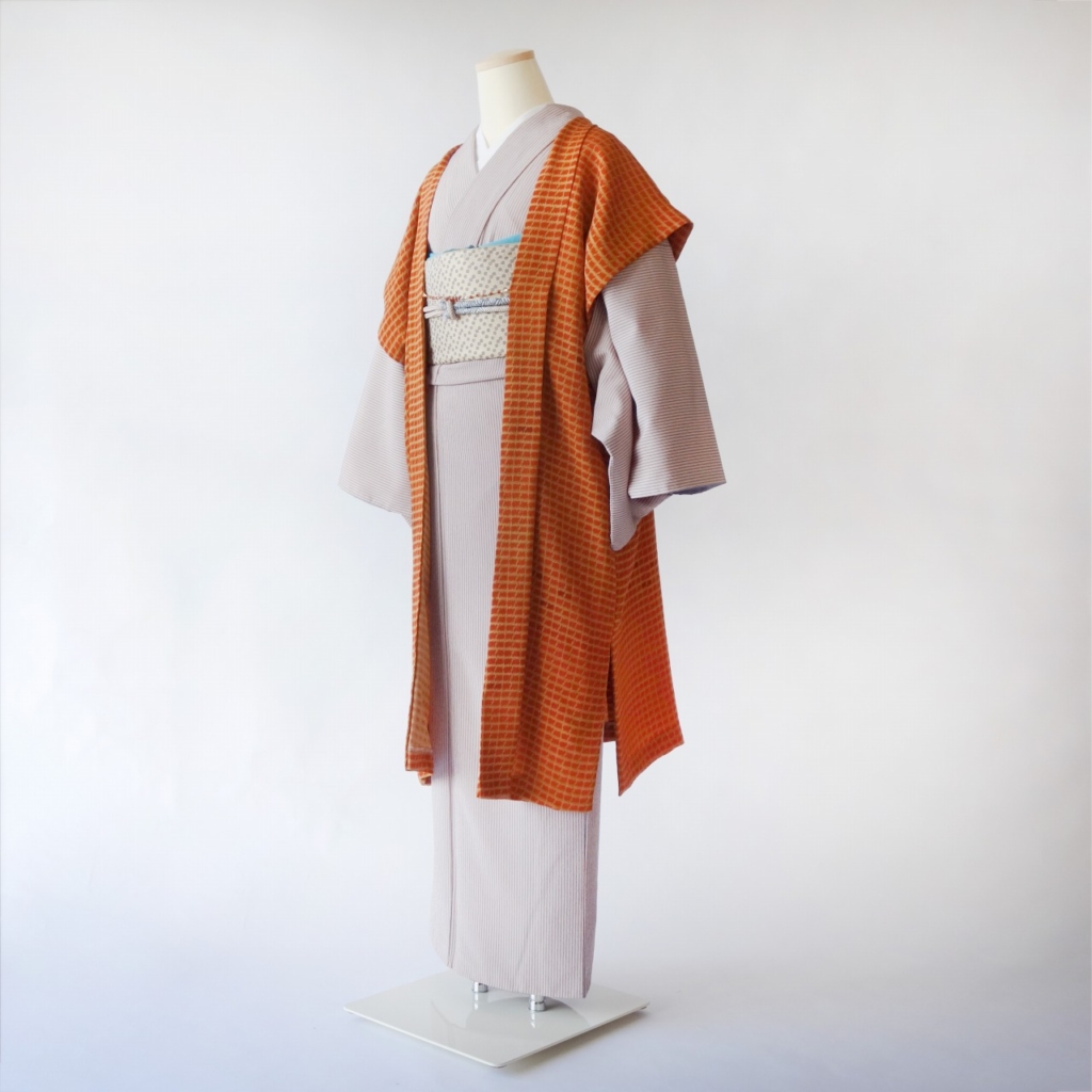 正絹長羽織×リネン/フレア袖と付け衿のトップスとアンクルツータック 