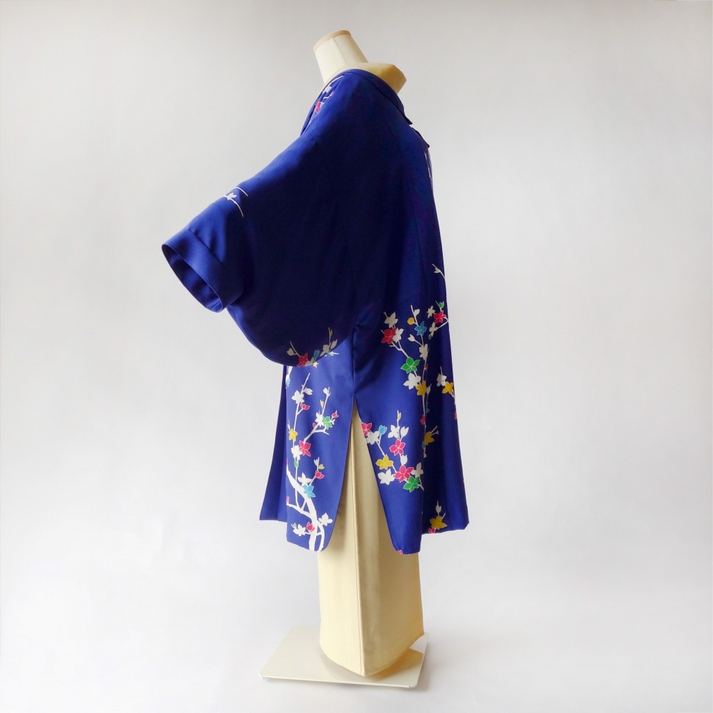 訪問着から制作したデザイン袖のスリット入り羽織コートHITATARE（和洋兼用）/華花火/ 正絹 着物リメイク