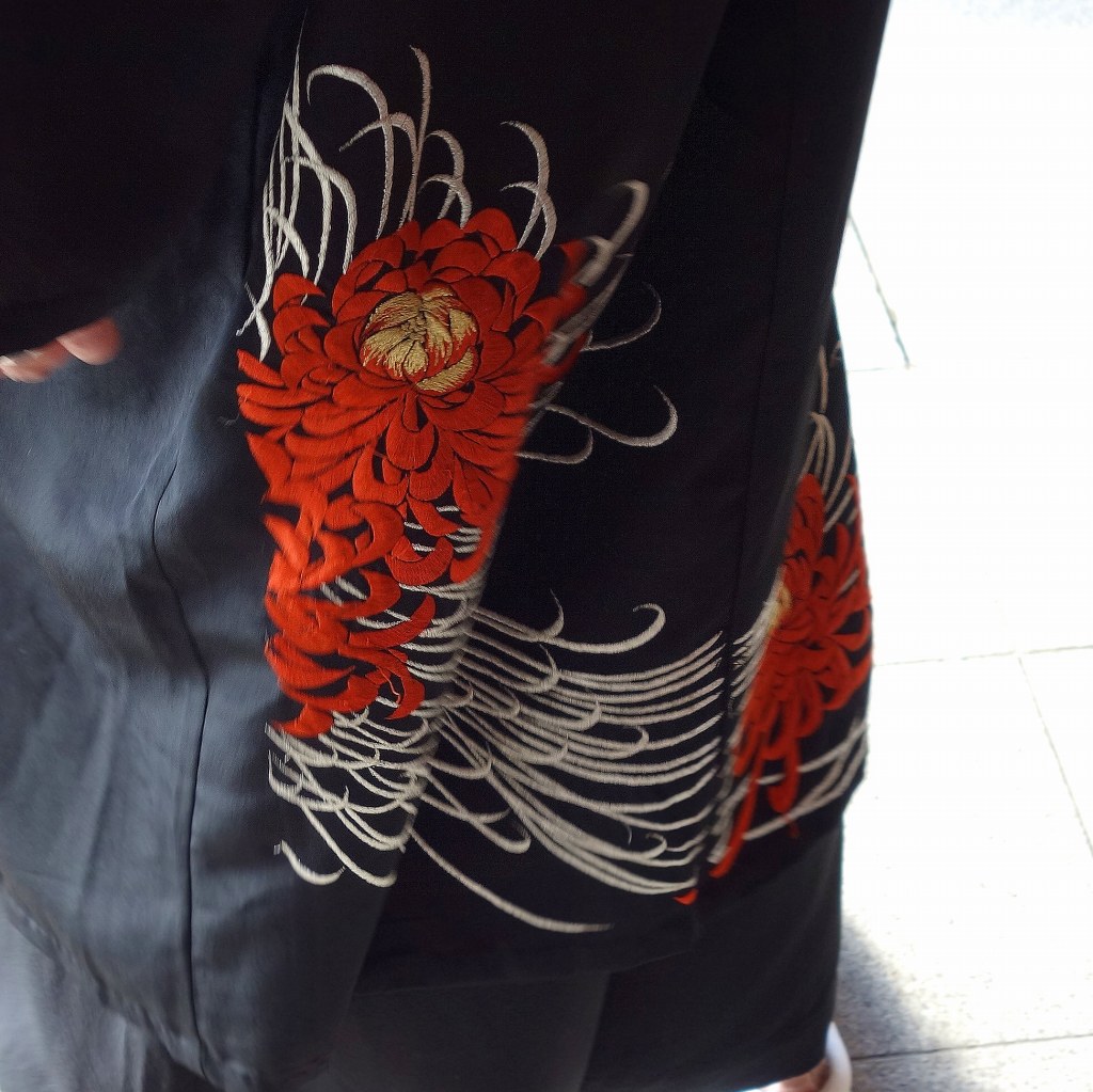 黒留袖リメイク/ユニセックスワンピース/赤い花