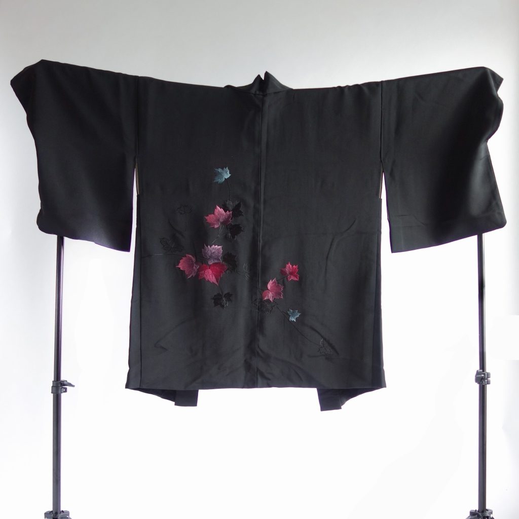 蝶々羽織カーディガン黒葡萄刺繍