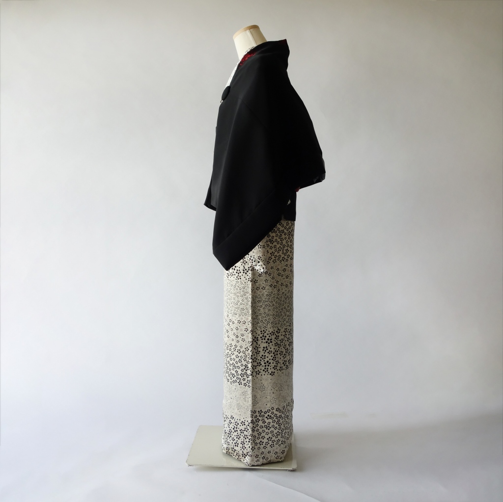 赤い花の未着用絵羽織からのモモンガ着物羽織