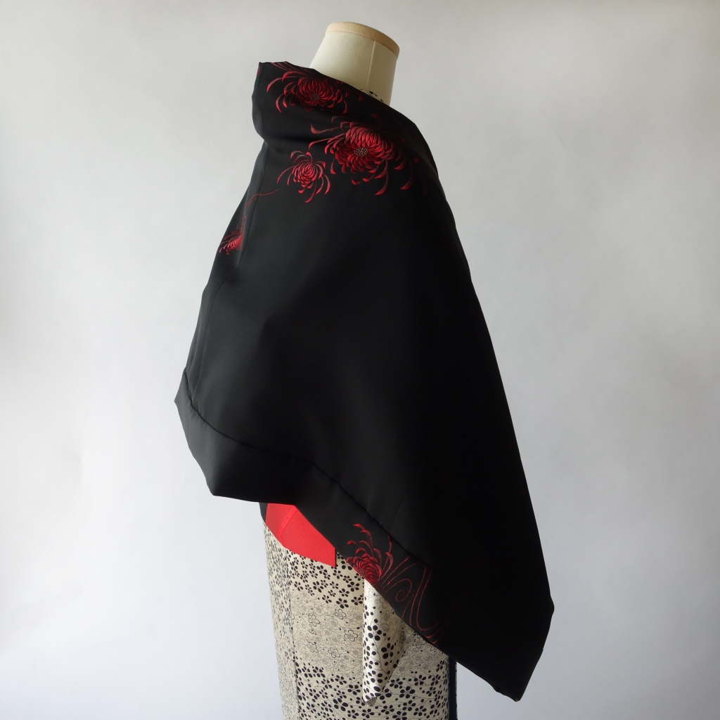 赤い花の未着用絵羽織からのモモンガ着物羽織