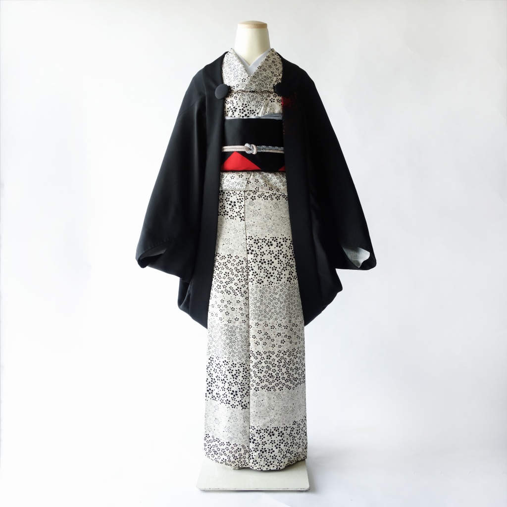 赤い花の未着用絵羽織からのモモンガ着物羽織