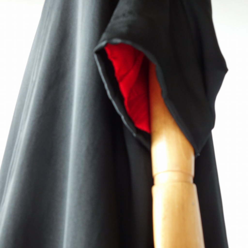 祖母の喪服をリメイク｜アメリカ在住の方からご依頼のワンピースコートと和小物制作