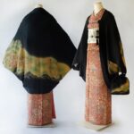 【書籍掲載】バッグや帯飾り付きのフルセット 黒留袖モモンガKIMONO羽織 松に孔雀柄 / 帯飾り 帯留め バッグ ピン付属