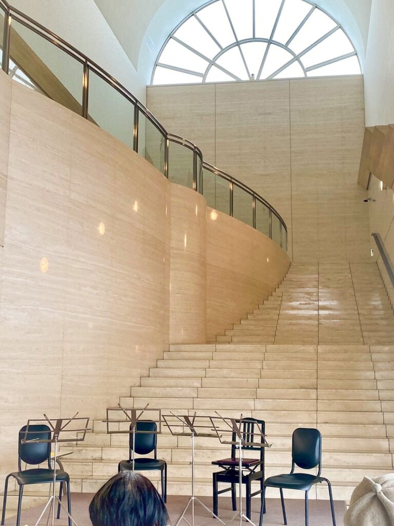 平塚美術館ミュージアムコンサートの会場